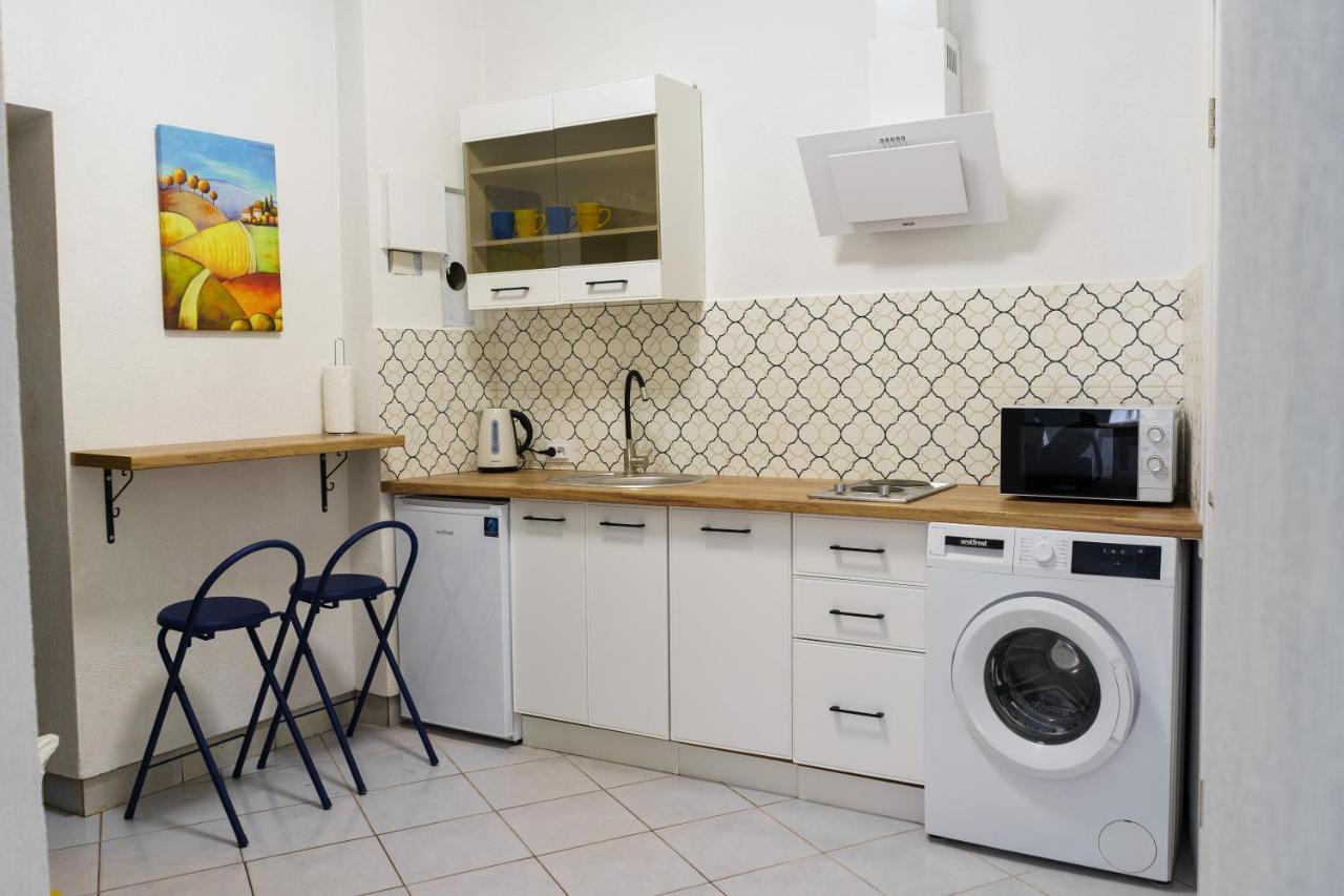 Charming Apartments In The Heart Of Lviv - Valova, Nasypna Str Esterno foto