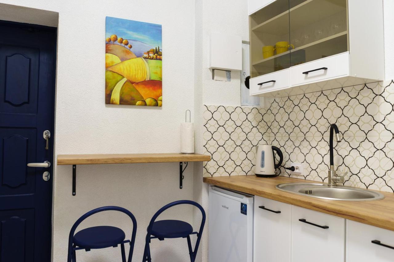 Charming Apartments In The Heart Of Lviv - Valova, Nasypna Str Esterno foto