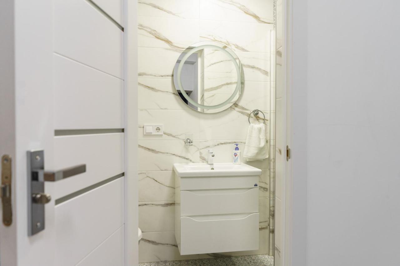 Charming Apartments In The Heart Of Lviv - Valova, Nasypna Str Esterno foto