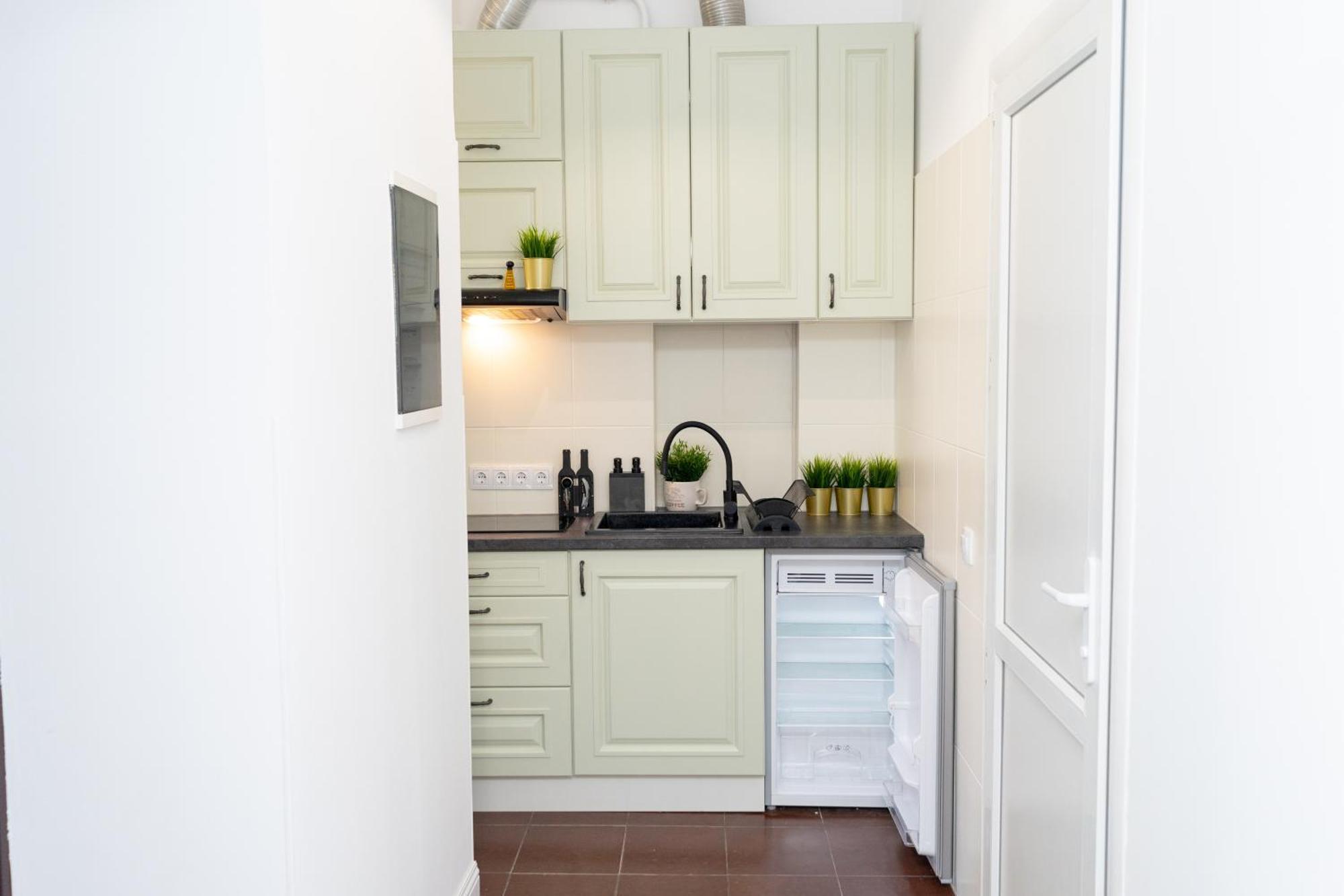 Charming Apartments In The Heart Of Lviv - Valova, Nasypna Str Esterno foto