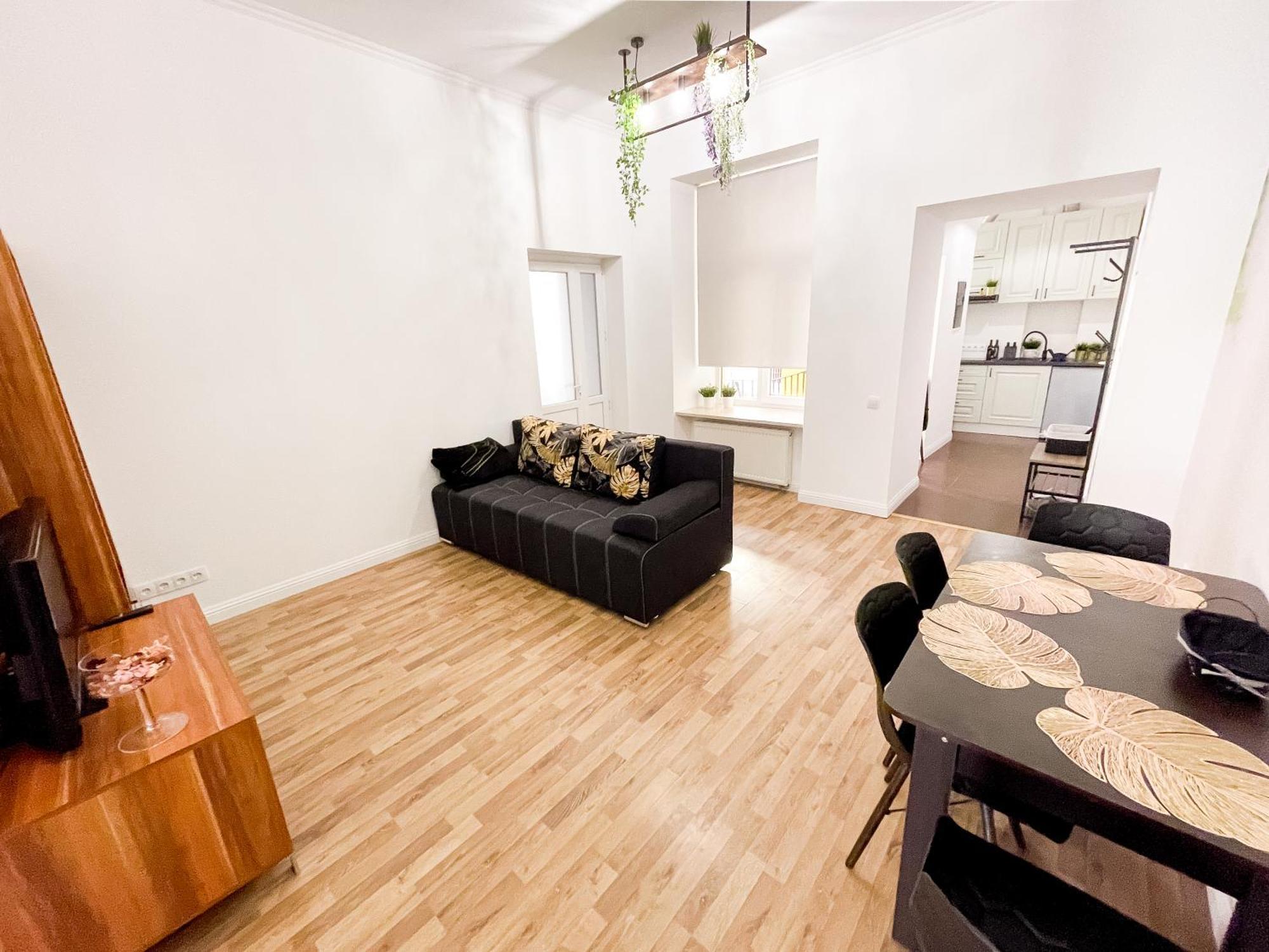 Charming Apartments In The Heart Of Lviv - Valova, Nasypna Str Esterno foto